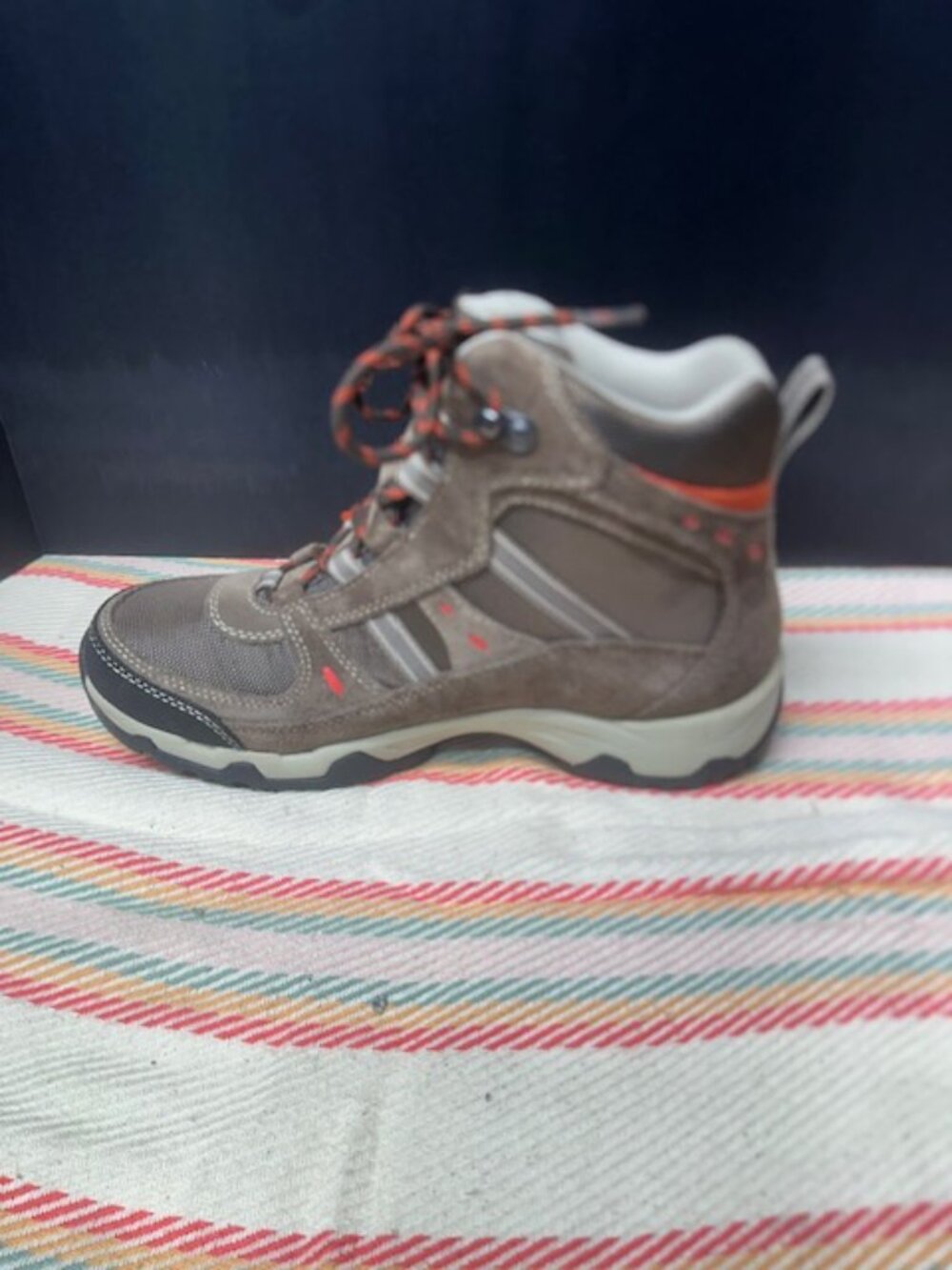 L.L. Bean Trail Model 4 Boots Woman's Size 8 - Picture 2 of 12